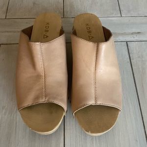Kelsey Dagger Brooklyn Tan Clogs Mules 8.5